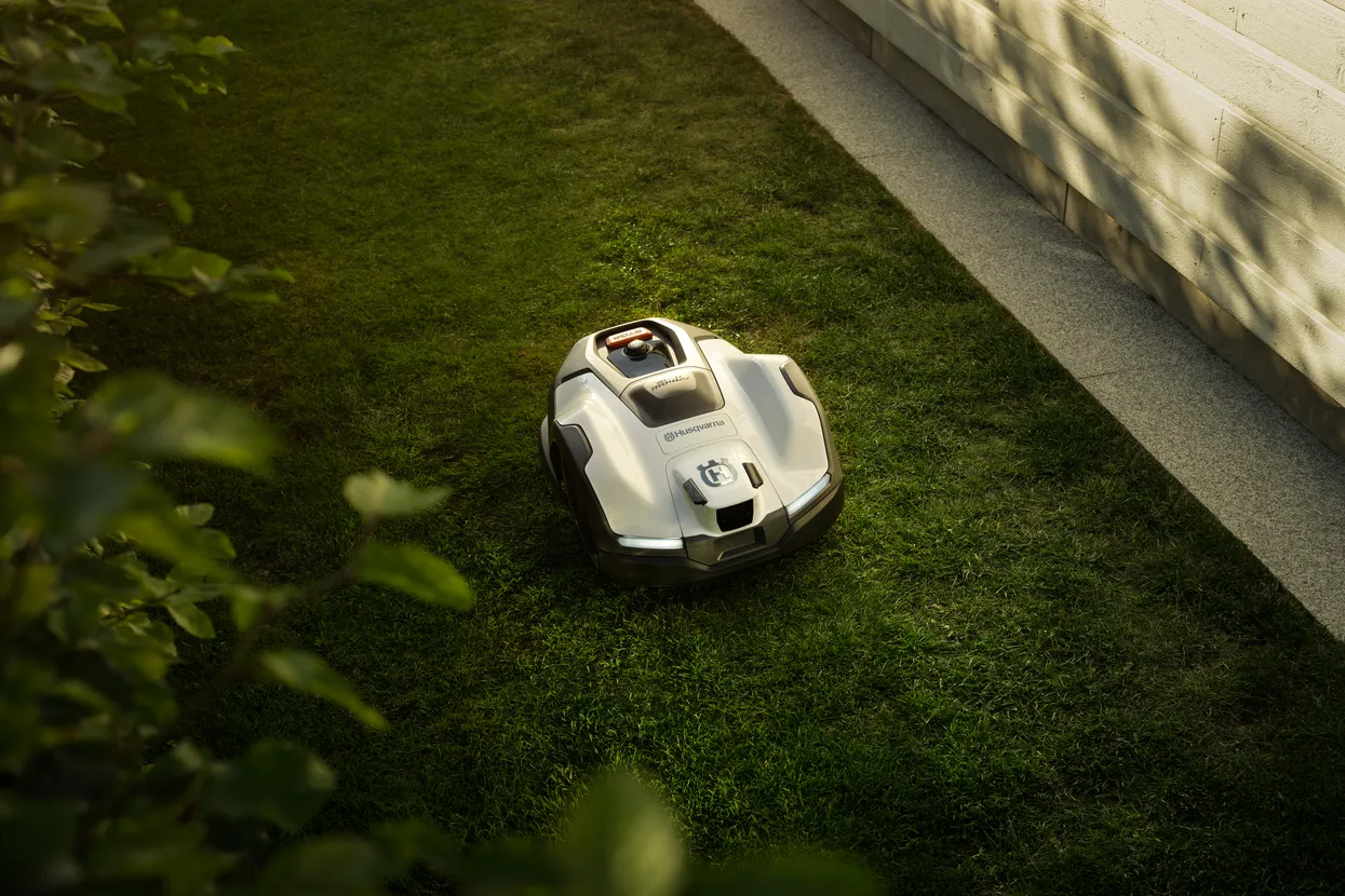 Husqvarna Automower® 410VE NERA – AI Vision & EPOS/RTK robotplæneklipper (1.500 m²) - Billede 7