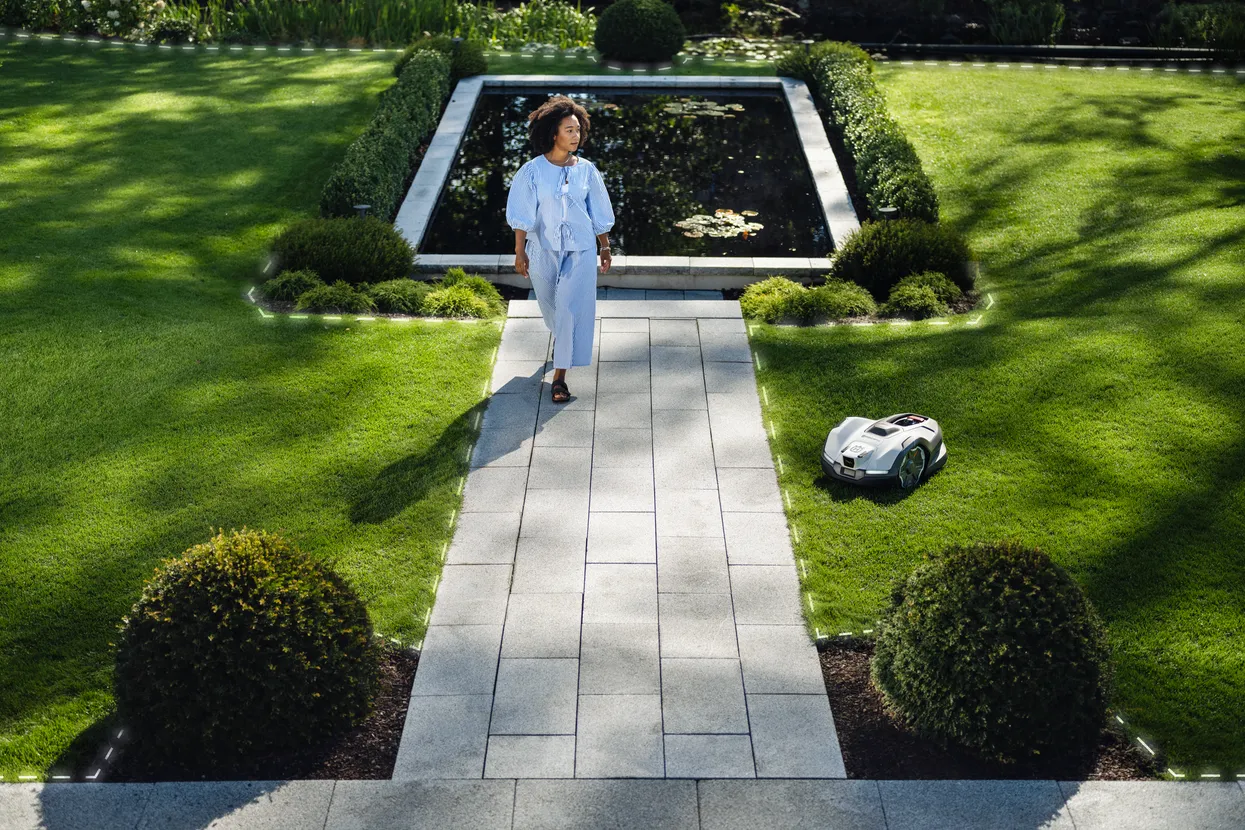 Husqvarna Automower® 410VE NERA – AI Vision & EPOS/RTK robotplæneklipper (1.500 m²) - Billede 10